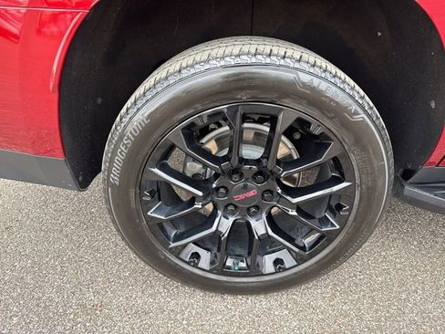 Used 2024 GMC Yukon Denali image 34