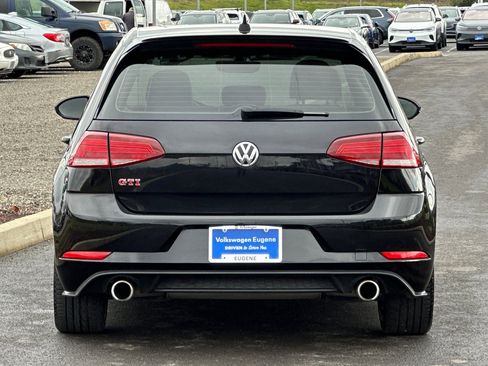 Used 2021 Volkswagen GTI SE image 4