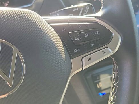 Used 2023 Volkswagen Tiguan SE image 25