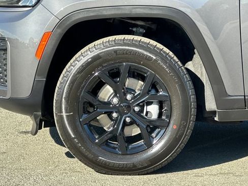 New 2026 Jeep Grand Cherokee Altitude AWD/4WD image 26