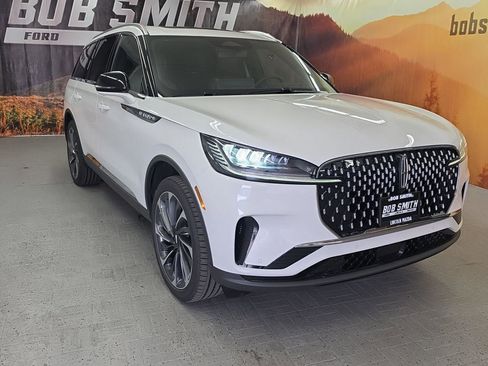 New 2026 Lincoln Aviator Reserve AWD/4WD image 8