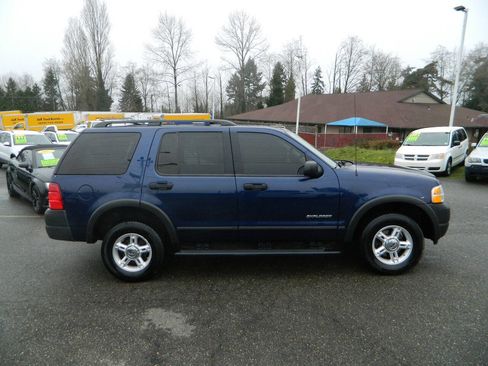 Used 2004 Ford Explorer Sport XLS image 9