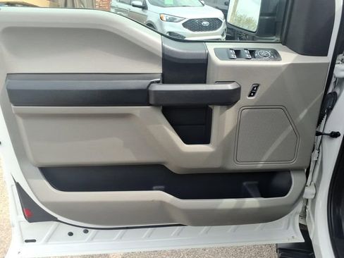 Used 2017 Ford F150 XL w/ Equipment Group 101A Mid AWD/4WD image 14