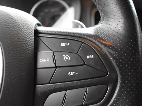Used 2020 Dodge Charger Scat Pack RWD image 7
