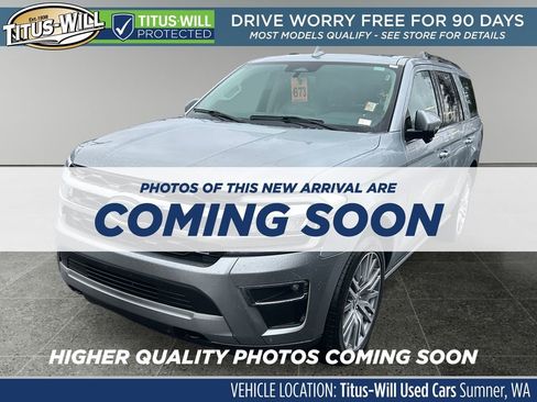 Used 2023 Ford Expedition Limited image 2