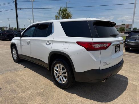 Used 2020 Chevrolet Traverse LS w/ LPO, Floor Liner Package FWD image 3