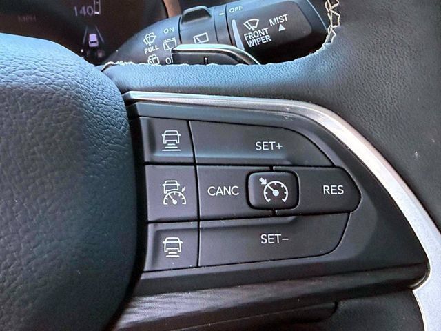 Used 2023 Jeep Grand Cherokee L Laredo w/ Luxury Tech Group I AWD/4WD image 25