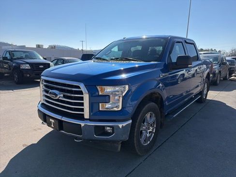 Used 2017 Ford F150 XLT w/ Equipment Group 302A Luxury image 3