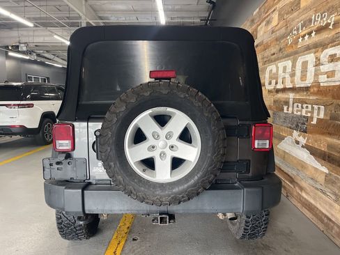 Used 2017 Jeep Wrangler Unlimited Sport w/ Quick Order Package 24S image 8