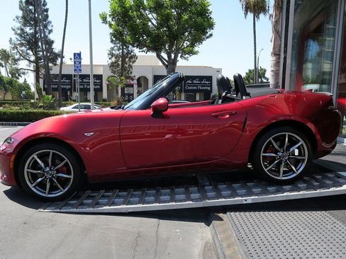 Used 2022 MAZDA MX-5 Miata Grand Touring w/ Weather Package image 47