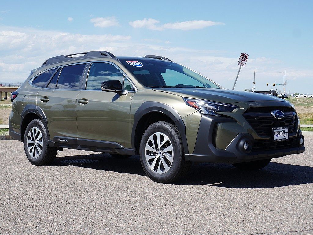 Used 2024 Subaru Outback Premium AWD/4WD image 7