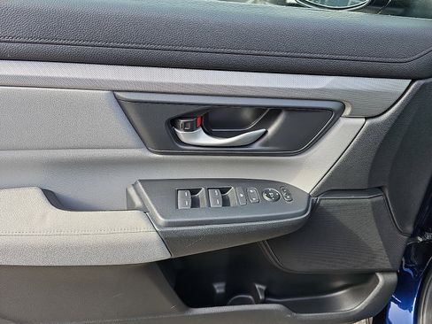 Used 2018 Honda CR-V LX image 12