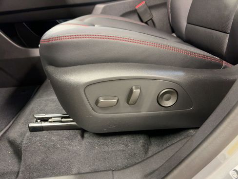 New 2026 Chevrolet Traverse RS image 12