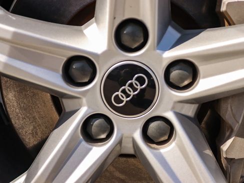 Used 2022 Audi Q5 Premium AWD/4WD image 15