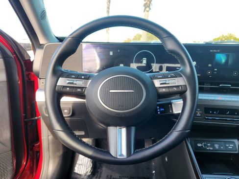 Used 2025 Hyundai Kona SEL FWD image 14