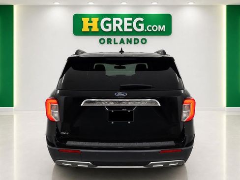 Used 2021 Ford Explorer XLT w/ Equipment Group 202A RWD image 8