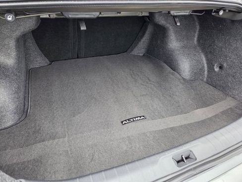 Certified 2025 Nissan Altima 2.5 S FWD image 13