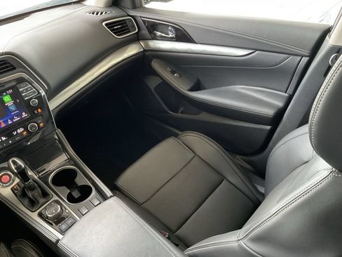 Used 2023 Nissan Maxima SV w/ Floor Mat Group FWD image 17
