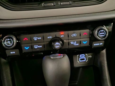 New 2026 Jeep Compass Limited image 19