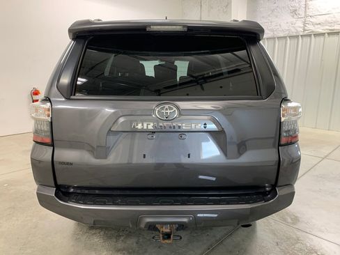 Used 2020 Toyota 4Runner SR5 Premium w/ Moonroof Package AWD/4WD image 25