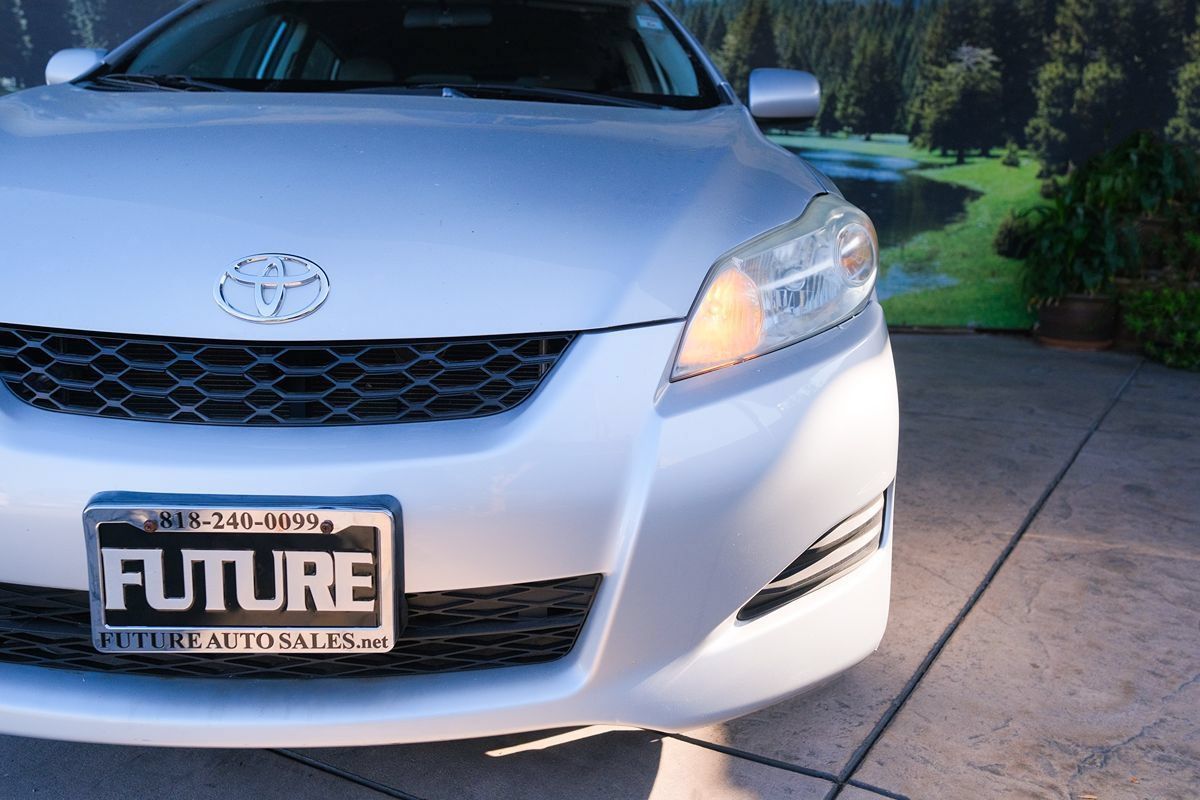 Used 2009 Toyota Matrix FWD image 38