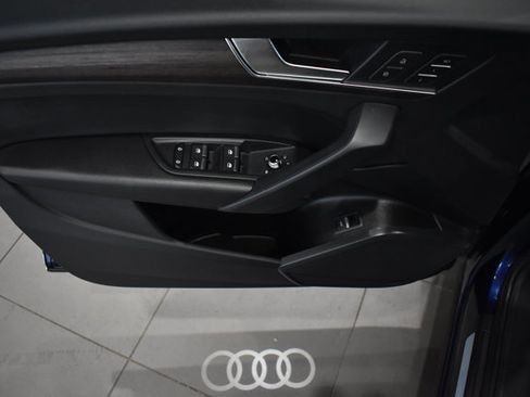 Used 2024 Audi Q5 Premium image 33