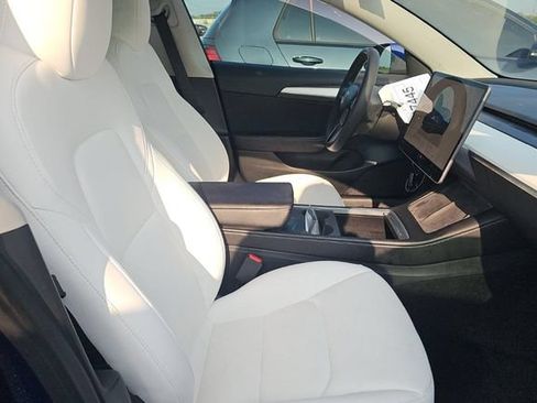 Used 2023 Tesla Model 3 Standard Range RWD image 3