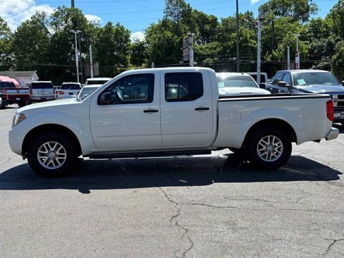 Used 2016 Nissan Frontier SV w/ SV Value Truck Package RWD image 5