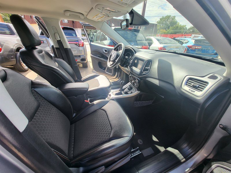 Used 2021 Jeep Compass Latitude AWD/4WD image 11
