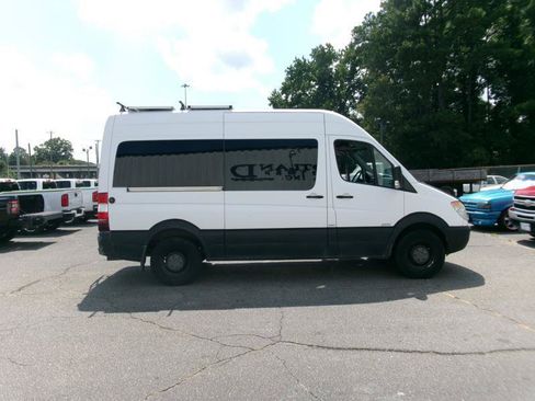 Used 2011 Mercedes-Benz Sprinter 2500 image 5