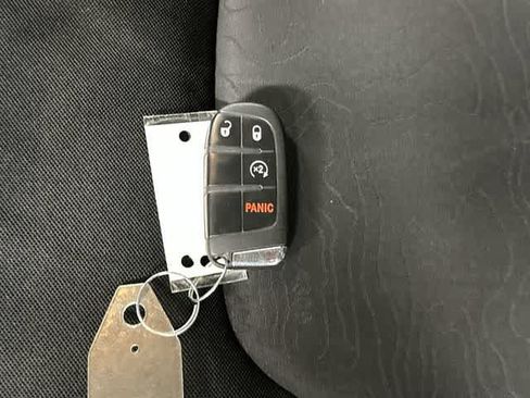 Used 2021 Jeep Renegade Trailhawk AWD/4WD image 32