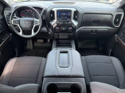 Used 2021 Chevrolet Silverado 1500 LT Trail Boss w/ Bed Protection Package AWD/4WD image 12