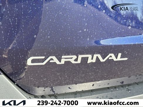 New 2026 Kia Carnival EX image 11