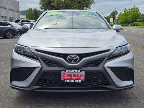 Used 2024 Toyota Camry SE FWD image 2