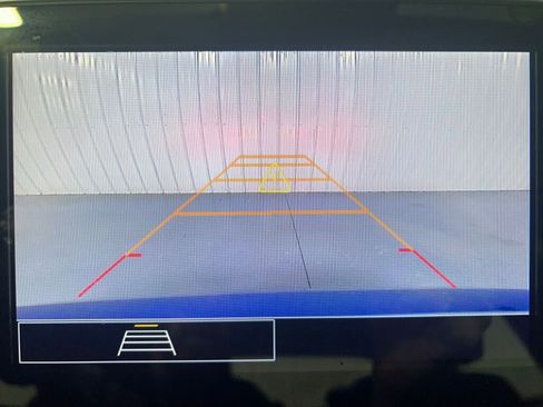 Used 2023 Chevrolet Malibu LT w/ Driver Confidence Package image 8