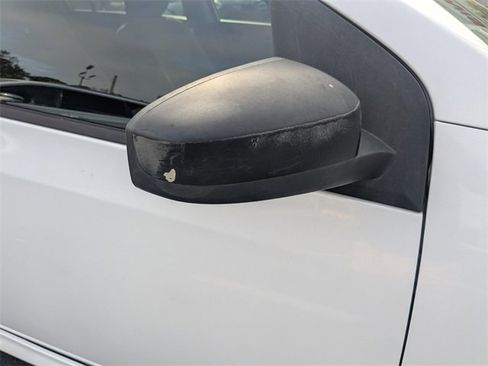 Used 2011 Nissan Sentra 2.0 SR image 12