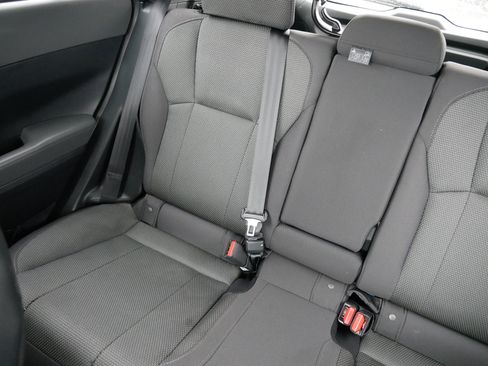 Used 2024 Subaru Crosstrek 2.0i Premium image 12