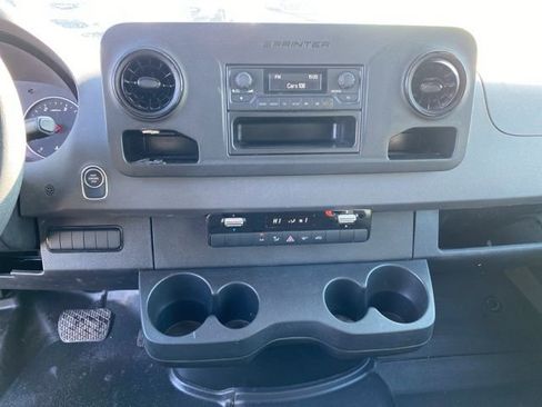 Used 2024 Mercedes-Benz Sprinter 2500 image 23