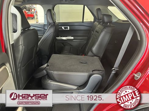 Used 2023 Ford Explorer XLT w/ Equipment Group 202A AWD/4WD image 39