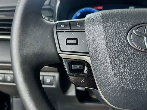 Used 2025 Toyota Camry XSE image 17