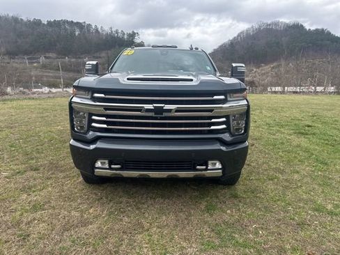 Used 2020 Chevrolet Silverado 2500 High Country w/ Technology Package image 3