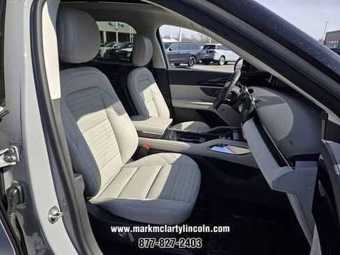 New 2026 Lincoln Nautilus Reserve w/ Jet Appearance Package AWD/4WD image 13