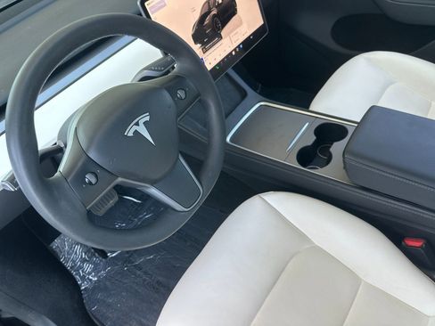 Used 2023 Tesla Model Y Long Range AWD/4WD image 10