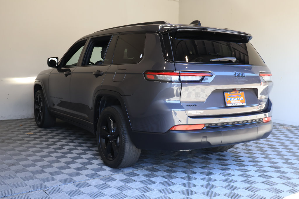 Used 2024 Jeep Grand Cherokee L Limited w/ Black Appearance Package AWD/4WD image 13