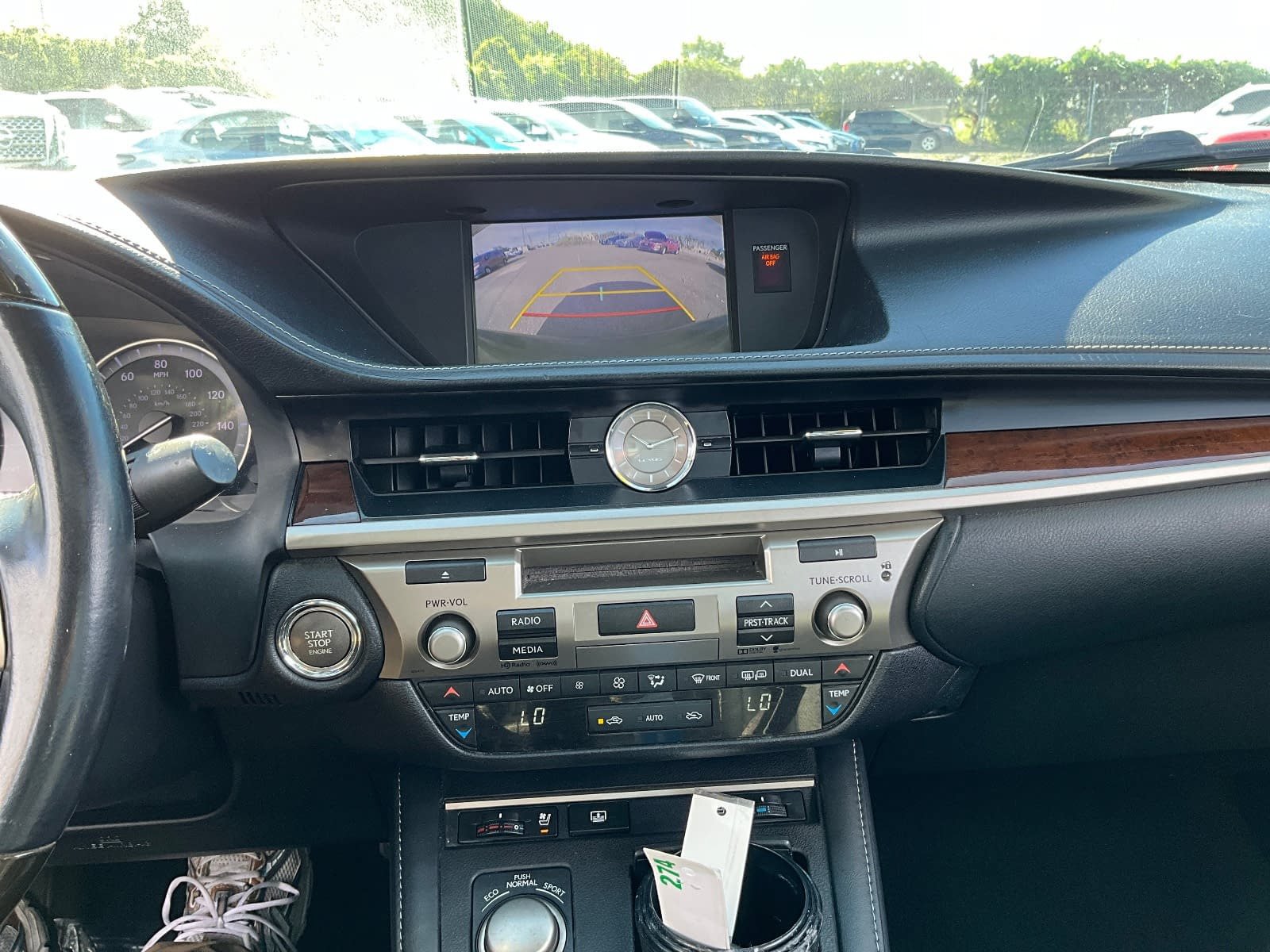 Used 2016 Lexus ES 350 w/ Luxury Package w/Wood Trim FWD image 12
