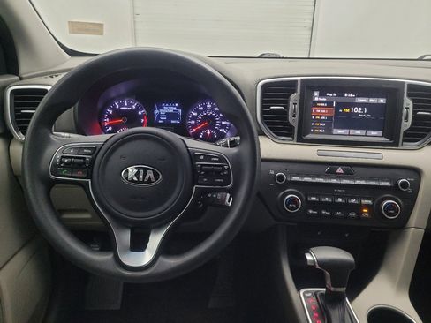 Used 2018 Kia Sportage LX w/ LX Technology Package image 22
