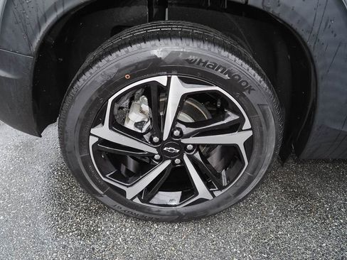 Certified 2023 Chevrolet TrailBlazer RS w/ Sun and Liftgate Package AWD/4WD image 38