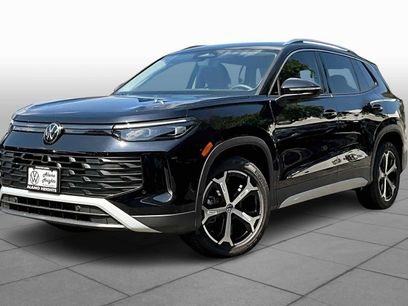 New 2025 Volkswagen Tiguan SE