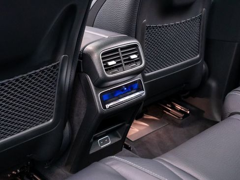 Used 2024 Mercedes-Benz GLE 580 4MATIC image 19