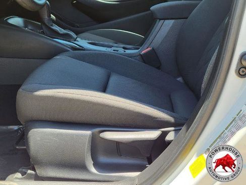 Used 2023 Toyota Corolla LE FWD image 23